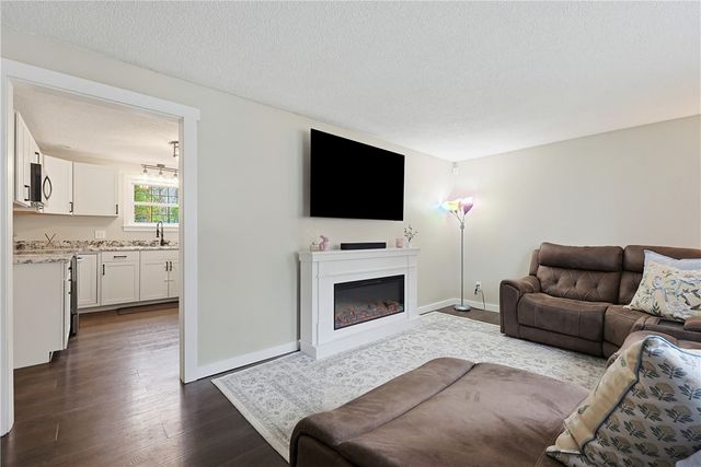 1187 South Precinct Street, Taunton, MA 02718