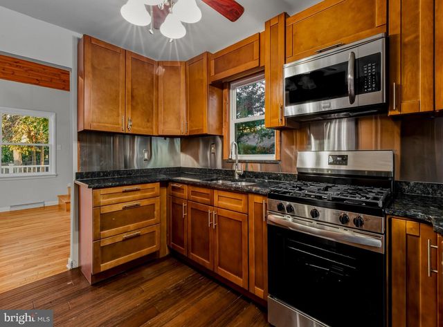 300 TURNERVILLE RD, Pine Hill, NJ 08021