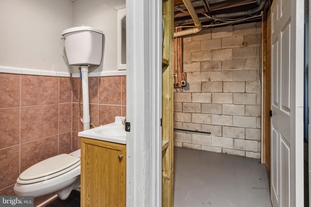 300 TURNERVILLE RD, Pine Hill, NJ 08021