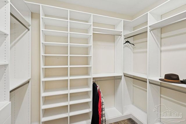 6994 Foxboro Cir, Pace, FL 32571