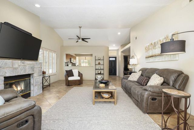 340 Vista Royale Drive, Palm Desert, CA 92211