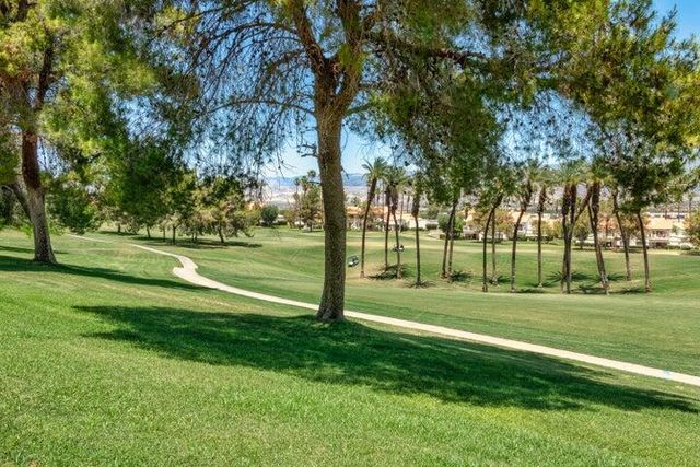 340 Vista Royale Drive, Palm Desert, CA 92211