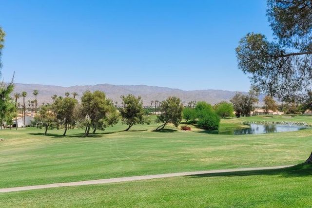 340 Vista Royale Drive, Palm Desert, CA 92211
