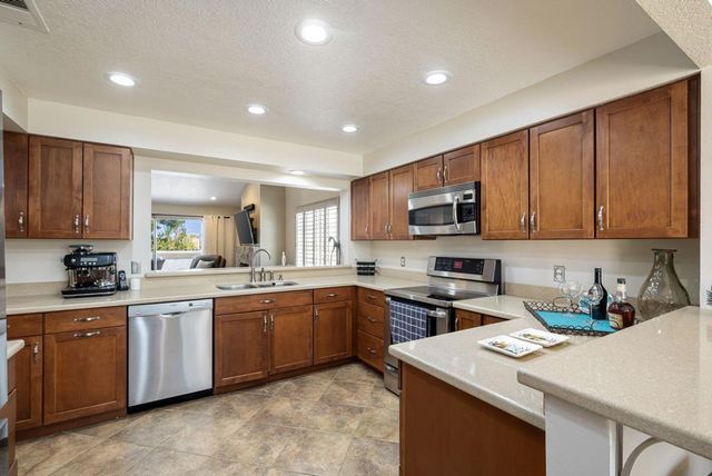 340 Vista Royale Drive, Palm Desert, CA 92211