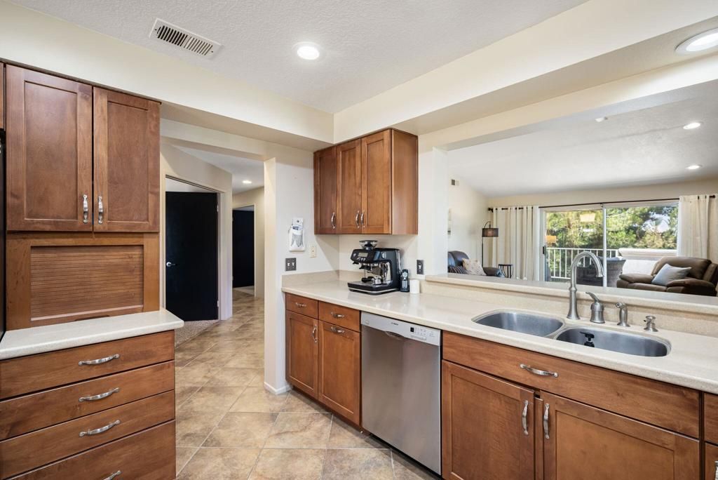 340 Vista Royale Drive, Palm Desert, CA 92211