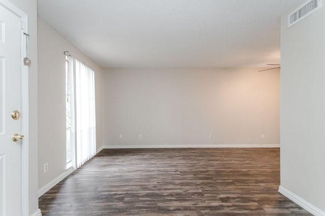 9808 Valley Meadow Place, Dallas, TX 75220