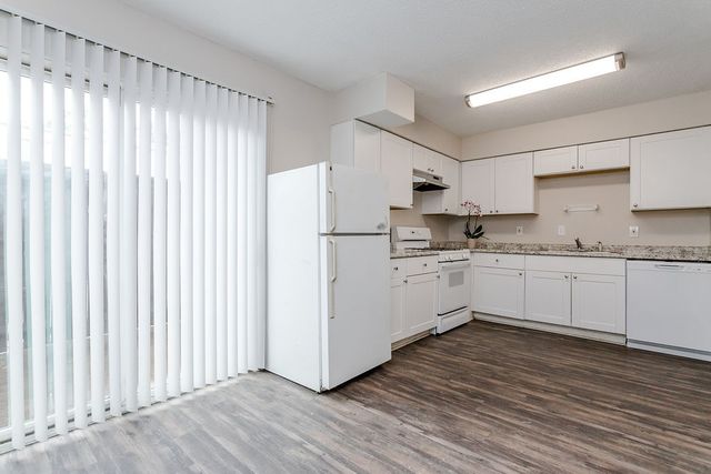 9808 Valley Meadow Place, Dallas, TX 75220