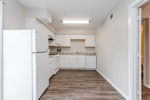 9808 Valley Meadow Place, Dallas, TX 75220