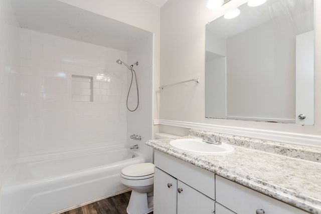 9808 Valley Meadow Place, Dallas, TX 75220