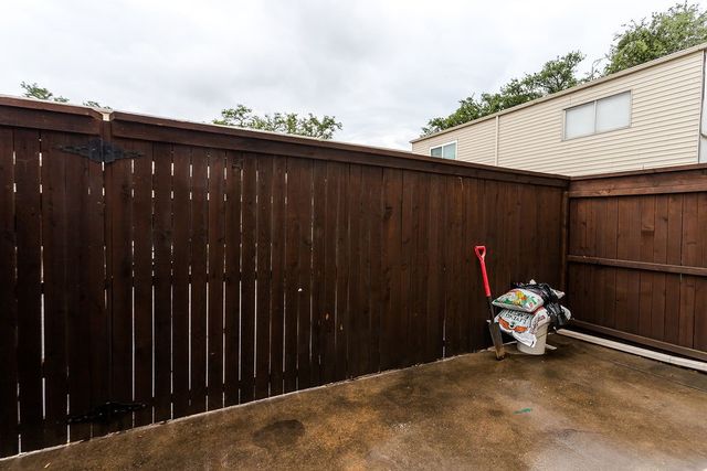 9808 Valley Meadow Place, Dallas, TX 75220
