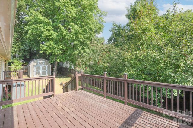 2171 Brantley Creek Drive, Kannapolis, NC 28083