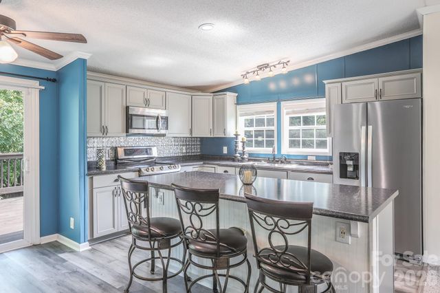 2171 Brantley Creek Drive, Kannapolis, NC 28083