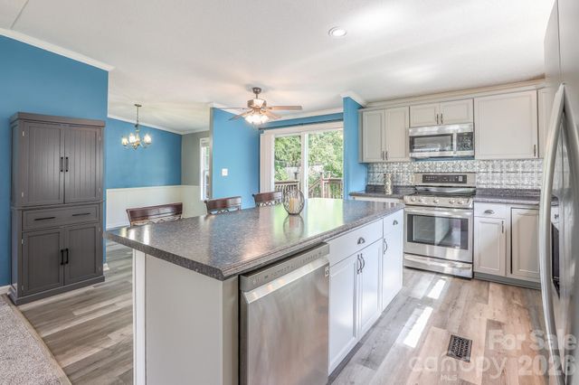 2171 Brantley Creek Drive, Kannapolis, NC 28083