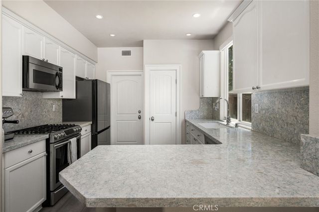 73 Rue Du Chateau, Aliso Viejo, CA 92656