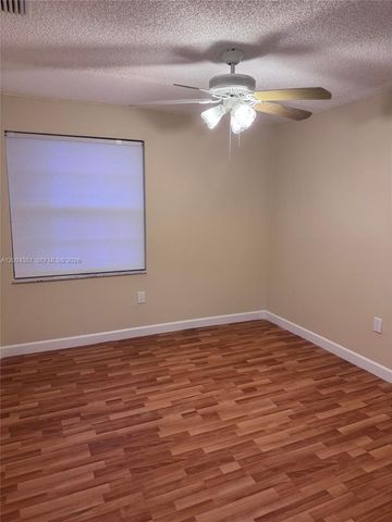 83 Gables Boulevard, Weston, FL 33326
