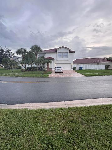 83 Gables Boulevard, Weston, FL 33326