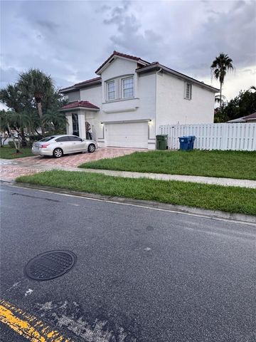 83 Gables Boulevard, Weston, FL 33326