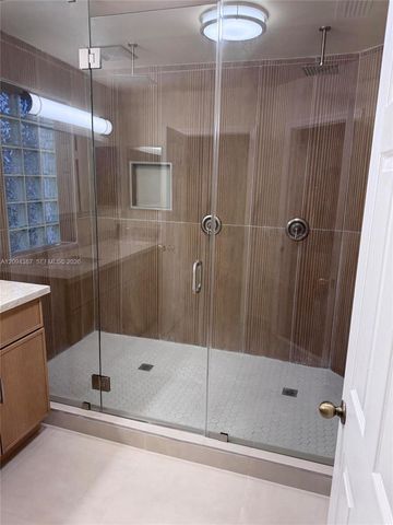 83 Gables Boulevard, Weston, FL 33326