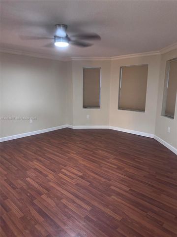 83 Gables Boulevard, Weston, FL 33326