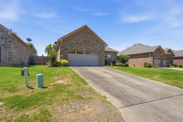 28 Oak Tree Circle, Conway, AR 72032