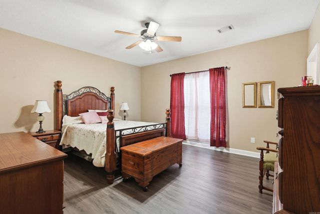 28 Oak Tree Circle, Conway, AR 72032