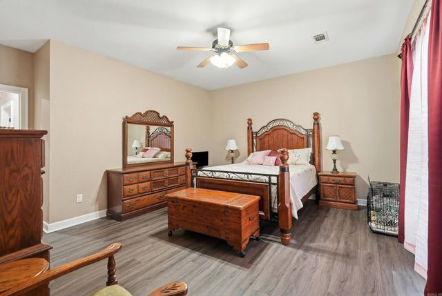 28 Oak Tree Circle, Conway, AR 72032