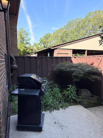 2802 Churchill Drive, 33, Columbus, OH 43221