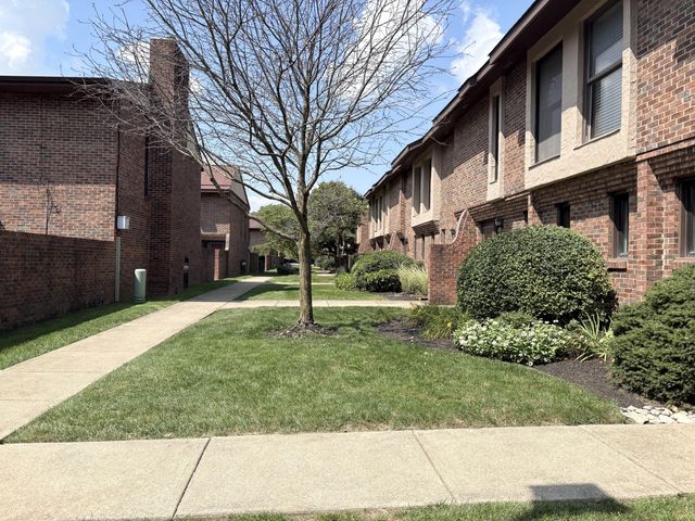 2802 Churchill Drive, 33, Columbus, OH 43221