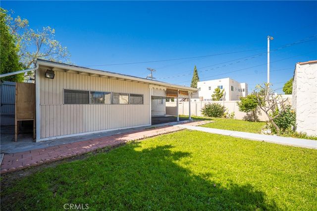 758 N Mansfield, Los Angeles, CA 90038