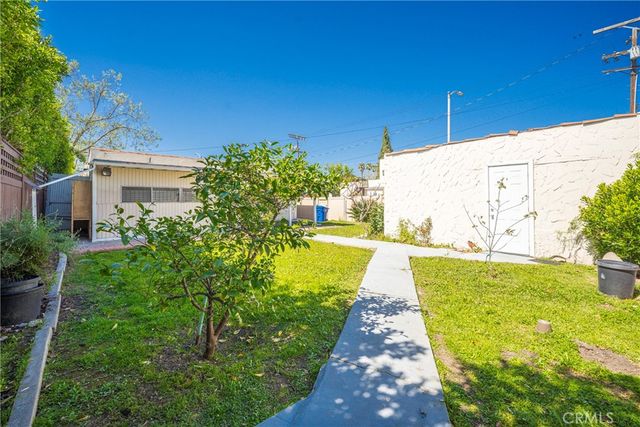 758 N Mansfield, Los Angeles, CA 90038