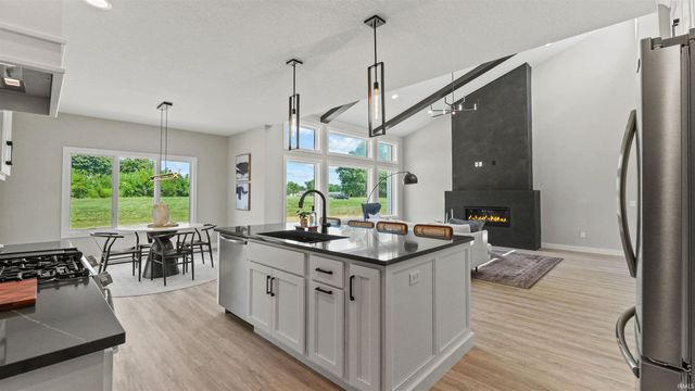 619 Grantham Passage, Fort Wayne, IN 46845