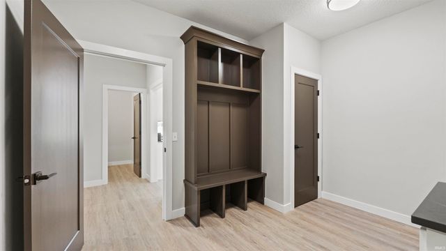 619 Grantham Passage, Fort Wayne, IN 46845