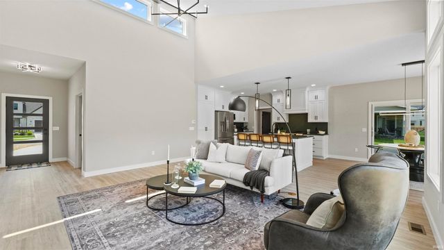 619 Grantham Passage, Fort Wayne, IN 46845