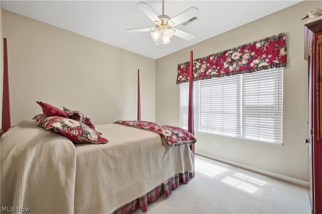 27 D Hunters Woods Drive, Canfield, OH 44406