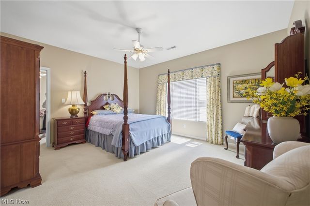 27 D Hunters Woods Drive, Canfield, OH 44406