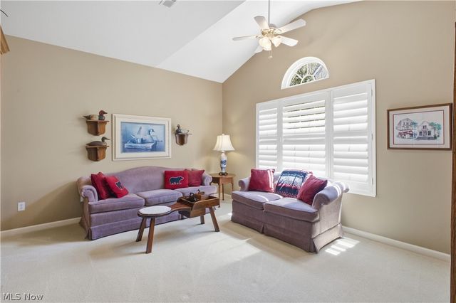 27 D Hunters Woods Drive, Canfield, OH 44406