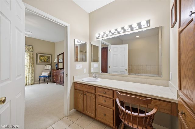 27 D Hunters Woods Drive, Canfield, OH 44406