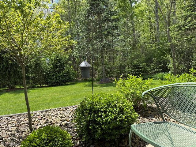 27 D Hunters Woods Drive, Canfield, OH 44406