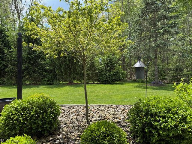 27 D Hunters Woods Drive, Canfield, OH 44406