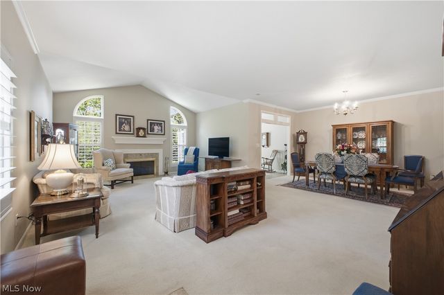 27 D Hunters Woods Drive, Canfield, OH 44406
