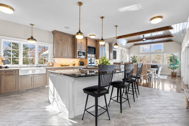 101 Greensward Rd, Mashpee, MA 02649