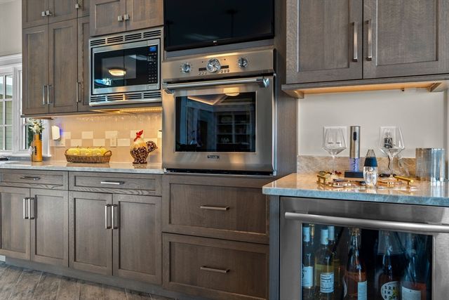 101 Greensward Rd, Mashpee, MA 02649