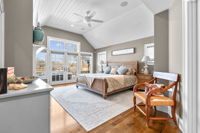 101 Greensward Rd, Mashpee, MA 02649