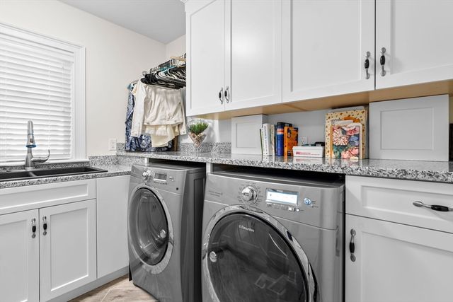 101 Greensward Rd, Mashpee, MA 02649