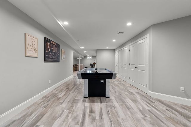 101 Greensward Rd, Mashpee, MA 02649