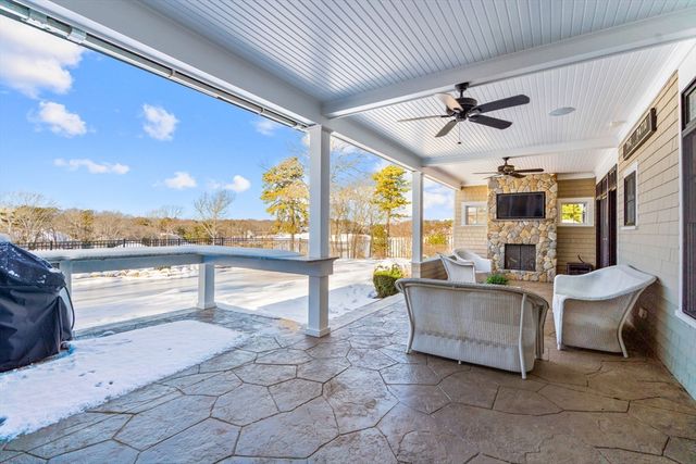 101 Greensward Rd, Mashpee, MA 02649