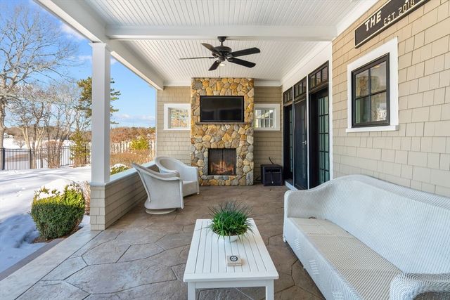 101 Greensward Rd, Mashpee, MA 02649