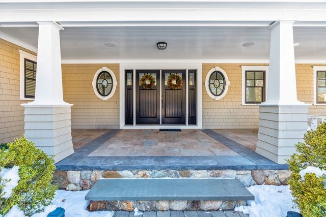 101 Greensward Rd, Mashpee, MA 02649