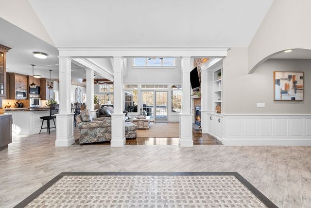 101 Greensward Rd, Mashpee, MA 02649