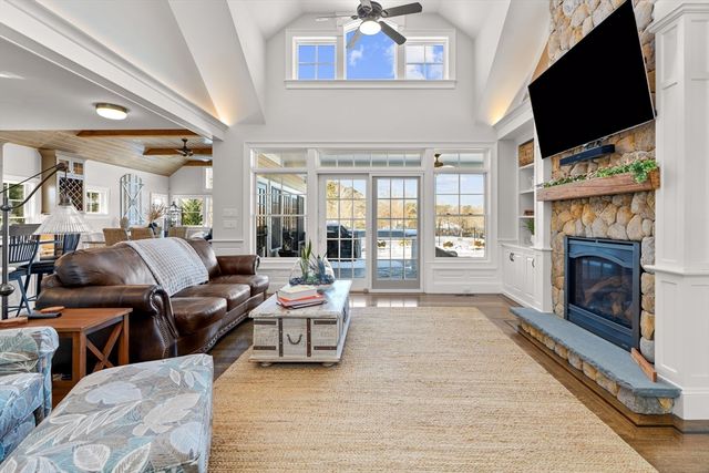 101 Greensward Rd, Mashpee, MA 02649